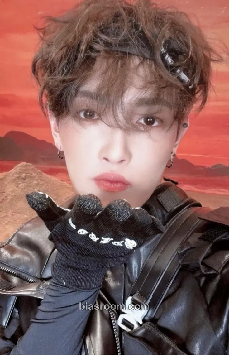Hongjoong THE WORLD EP.FIN : WILL Photocard - ATEEZ - ATEEZ K-pop photocard