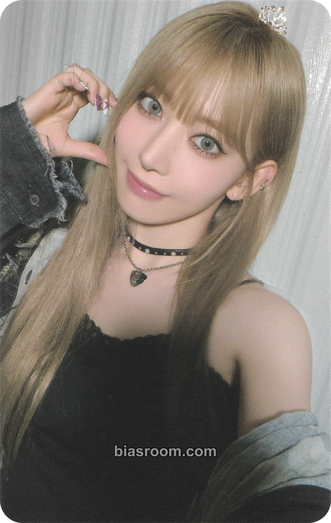 Sakura CRAZY Photocard - LE SSERAFIM - LE SSERAFIM K-pop photocard