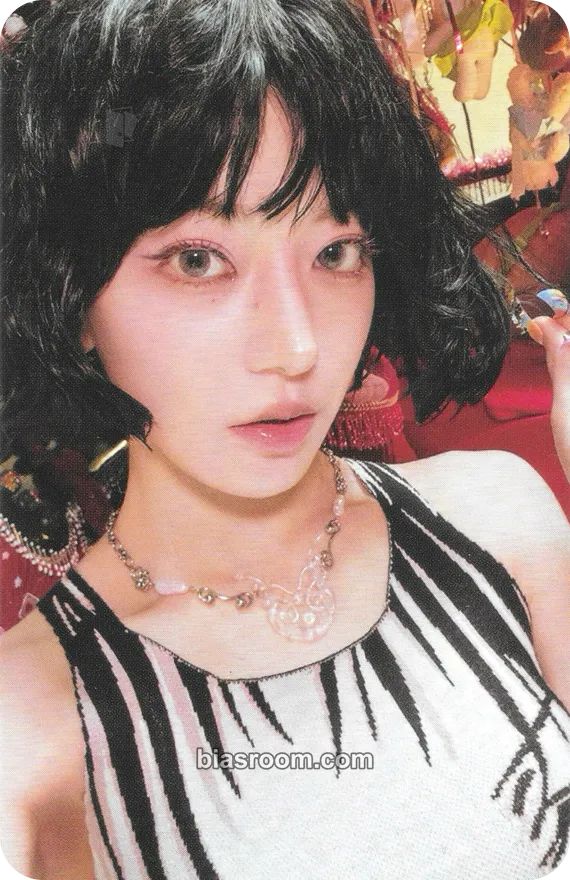 Sakura SPAGHETTI Photocard - LE SSERAFIM - LE SSERAFIM K-pop photocard