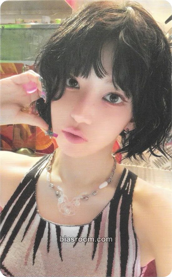 Sakura SPAGHETTI Photocard - LE SSERAFIM - LE SSERAFIM K-pop photocard
