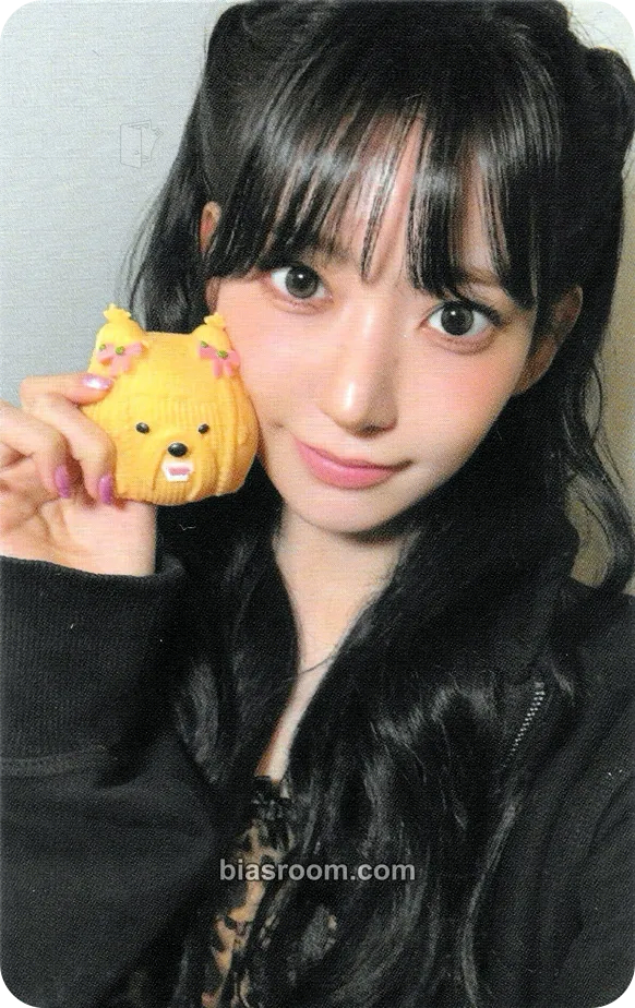 Sakura SPAGHETTI Photocard - LE SSERAFIM - LE SSERAFIM K-pop photocard