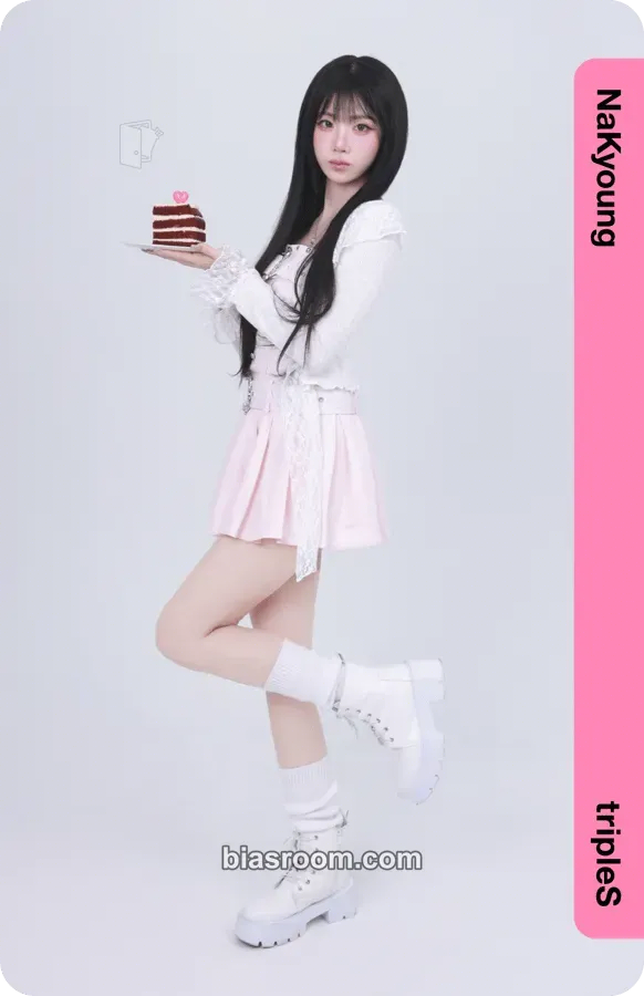 Nakyoung Binary02 Physical Objekts Photocard - tripleS - tripleS K-pop photocard