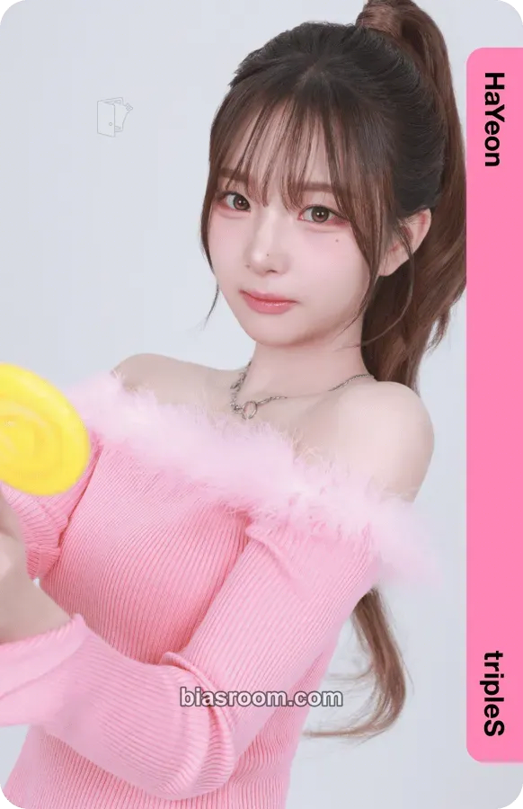 Hayeon Binary02 Physical Objekts Photocard - tripleS - tripleS K-pop photocard