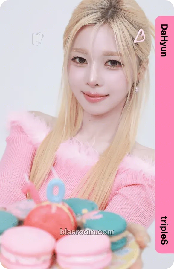 Dahyun Binary02 Physical Objekts Photocard - tripleS - tripleS K-pop photocard
