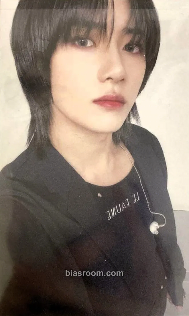 Beomgyu The Chaos Chapter: FREEZE Photocard - TOMORROW X TOGETHER - TOMORROW X TOGETHER K-pop photocard