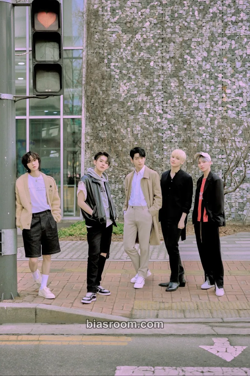 The Chaos Chapter: FREEZE Photocard - TOMORROW X TOGETHER - TOMORROW X TOGETHER K-pop photocard