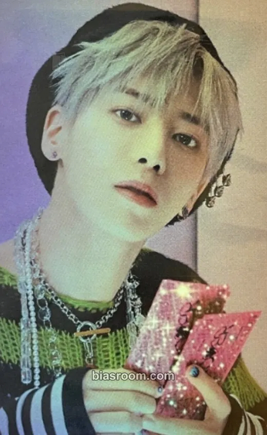 Taehyun The Chaos Chapter: Fight or Escape Photocard - TOMORROW X TOGETHER - TOMORROW X TOGETHER K-pop photocard