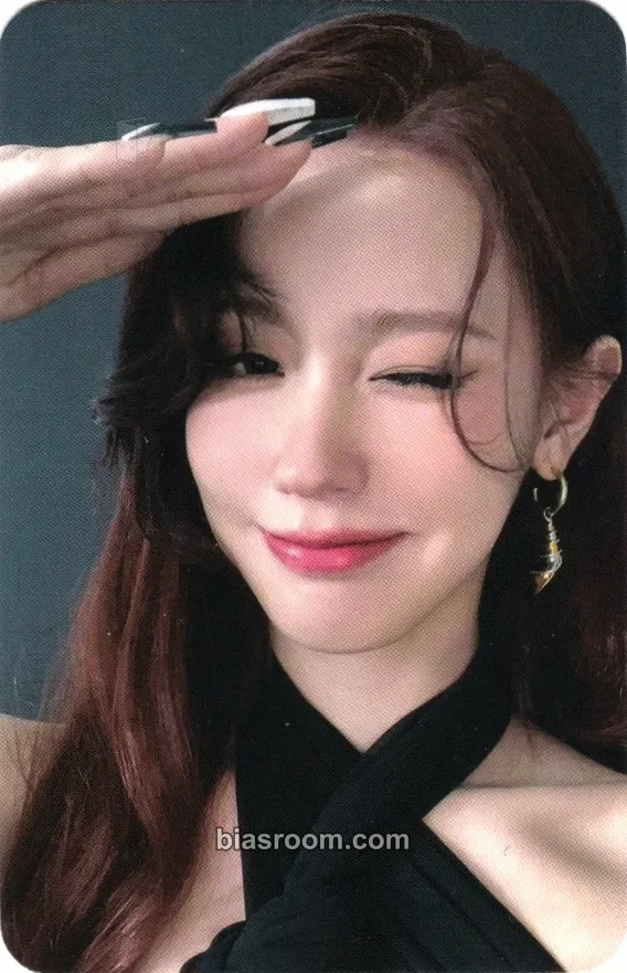 Miyeon 2 Photocard - i-dle - i-dle K-pop photocard