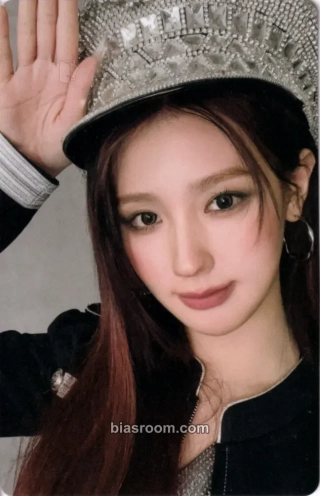 i-dle - Miyeon - 2 Album tower records pre-order benefit (pob)
