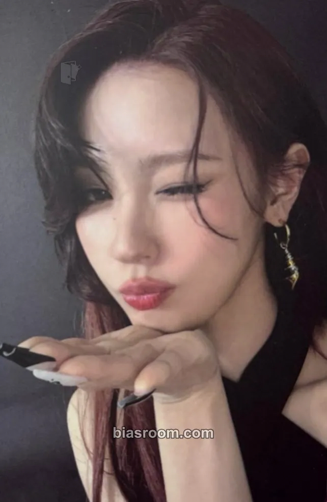 Miyeon 2 Photocard - i-dle - i-dle K-pop photocard