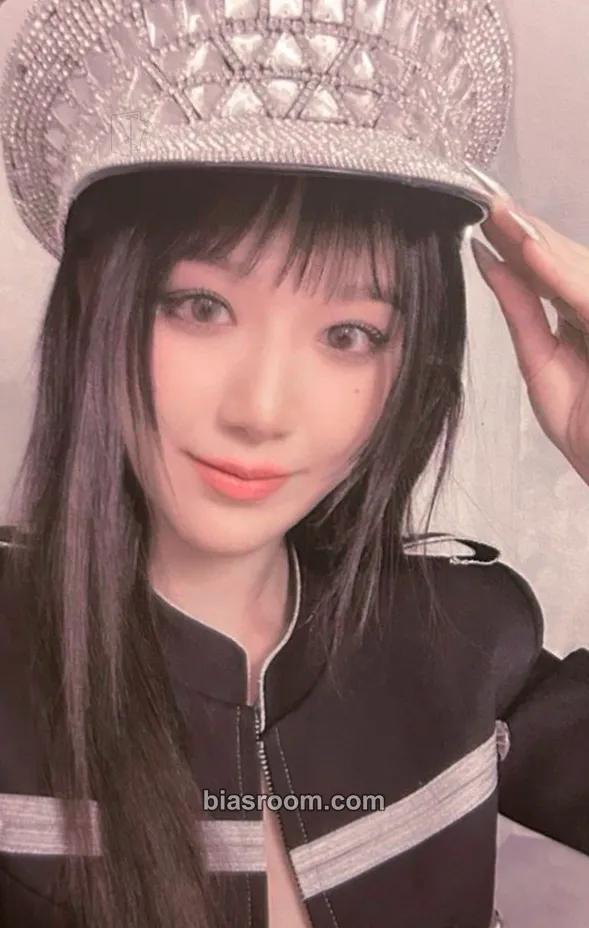 Shuhua 2 Photocard - i-dle - i-dle K-pop photocard