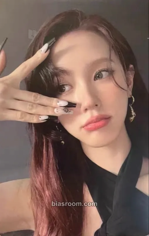 Miyeon 2 Photocard - i-dle - i-dle K-pop photocard