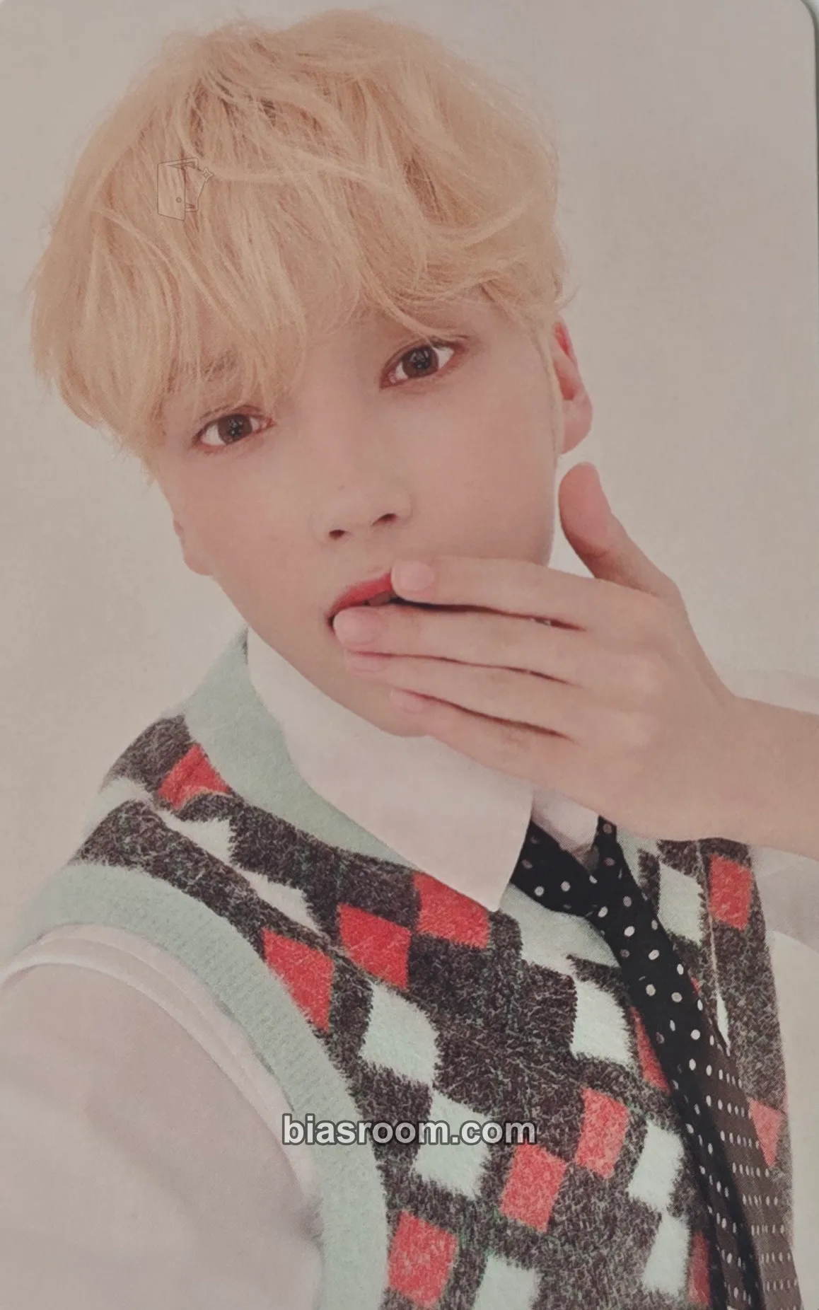 Huening Kai The Name Chapter: Freefall Photocard - TOMORROW X TOGETHER - TOMORROW X TOGETHER K-pop photocard