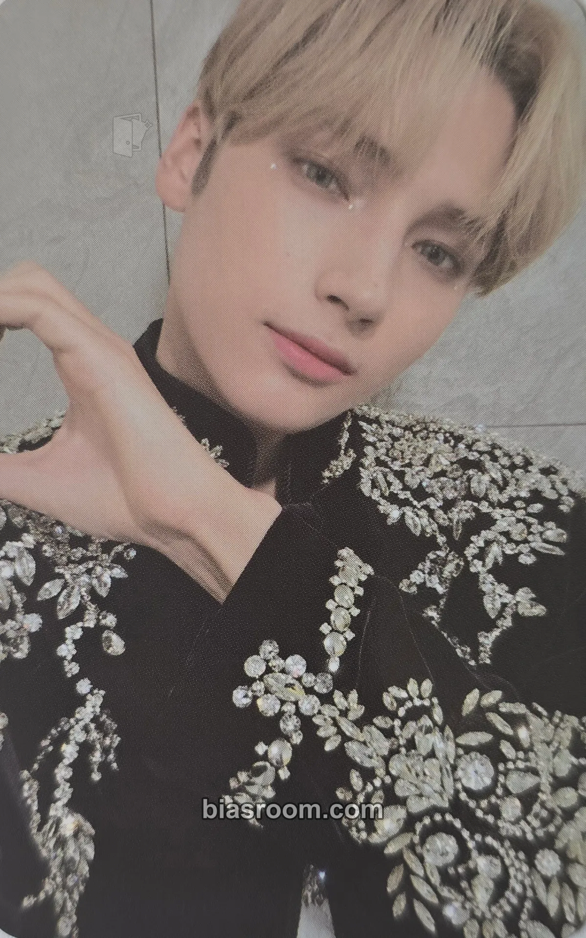 Huening Kai Minisode 3: Tomorrow Photocard - TOMORROW X TOGETHER - TOMORROW X TOGETHER K-pop photocard