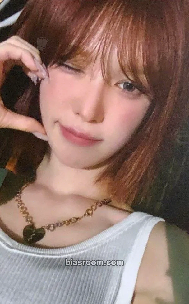 Wendy Cerulean Verge Photocard - Red Velvet - Red Velvet K-pop photocard