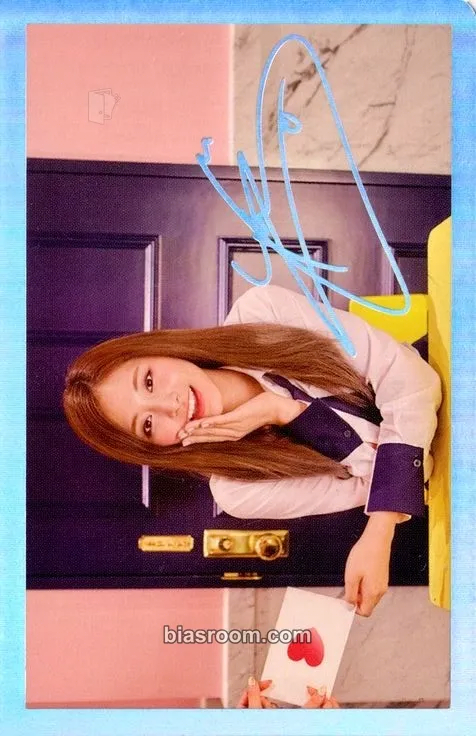 Tzuyu SIGNAL Photocard - TWICE - TWICE K-pop photocard