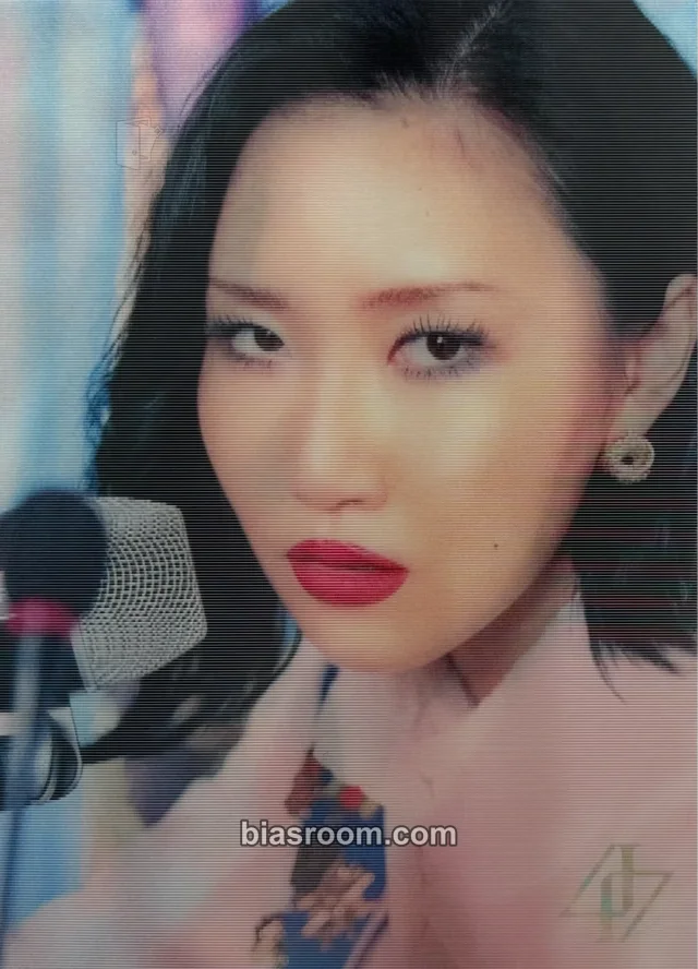 MAMAMOO - Hwasa - reality in BLACK Album album photocard lenticular