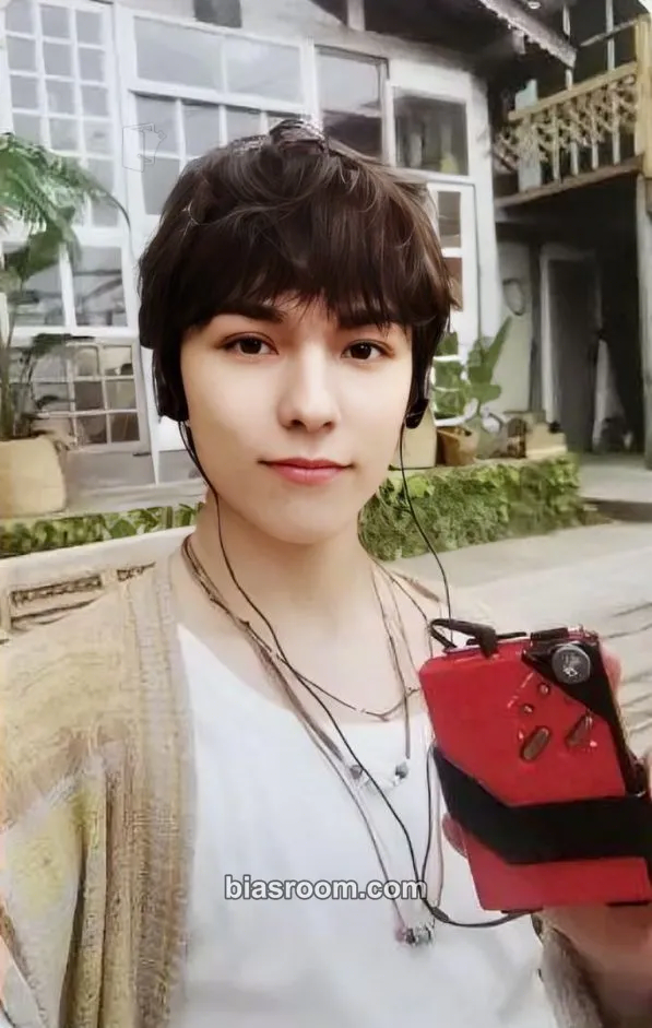 Vernon Spill the Feels Photocard - SEVENTEEN - SEVENTEEN K-pop photocard