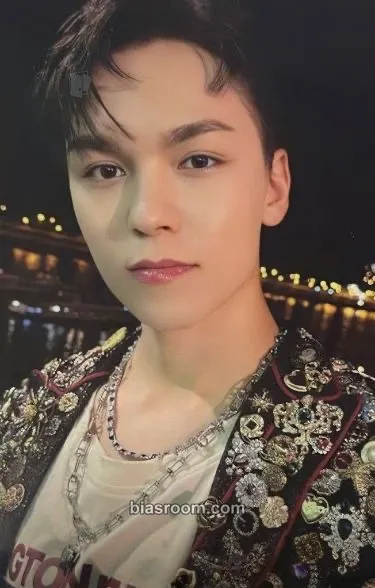 Vernon Seventeenth Heaven Photocard - SEVENTEEN - SEVENTEEN K-pop photocard