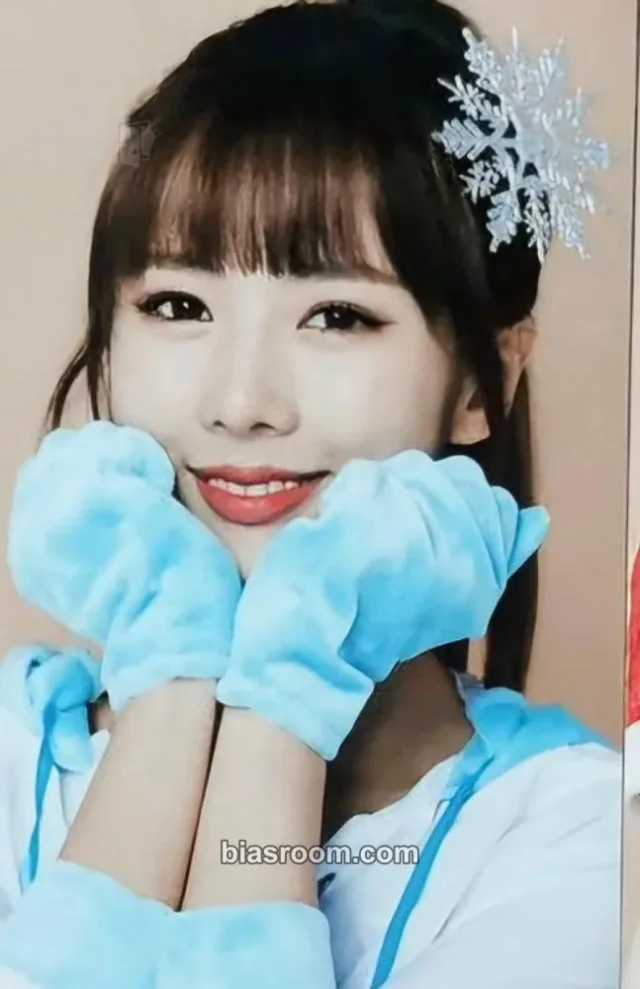 Dreamcatcher - Yoohyeon - Nightmares Before Christmas Event trading card