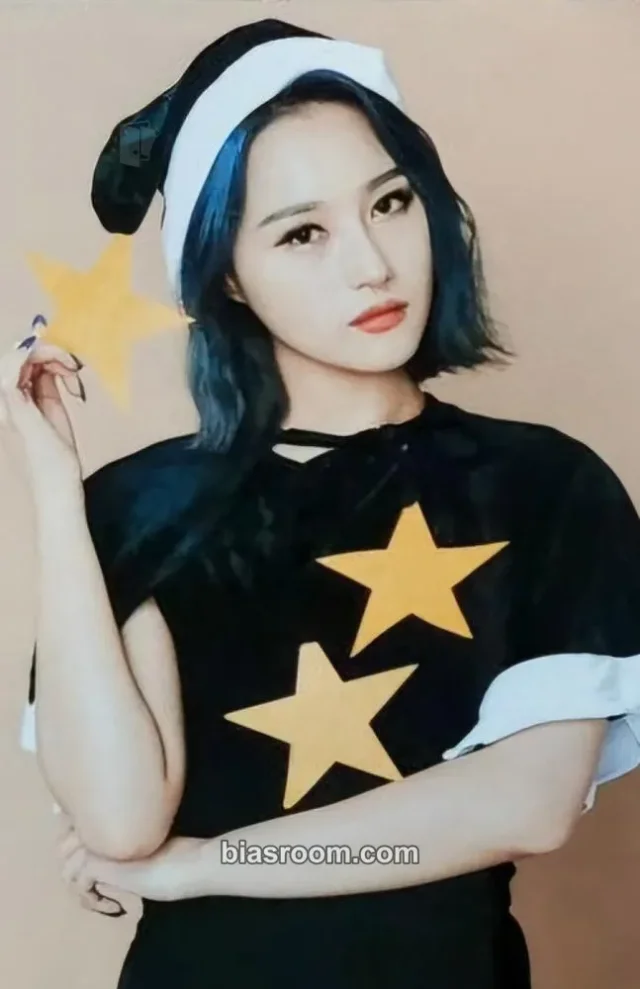 Dreamcatcher - Siyeon - Nightmares Before Christmas Event trading card