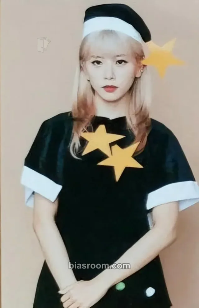 Dreamcatcher - JiU - Nightmares Before Christmas Event trading card