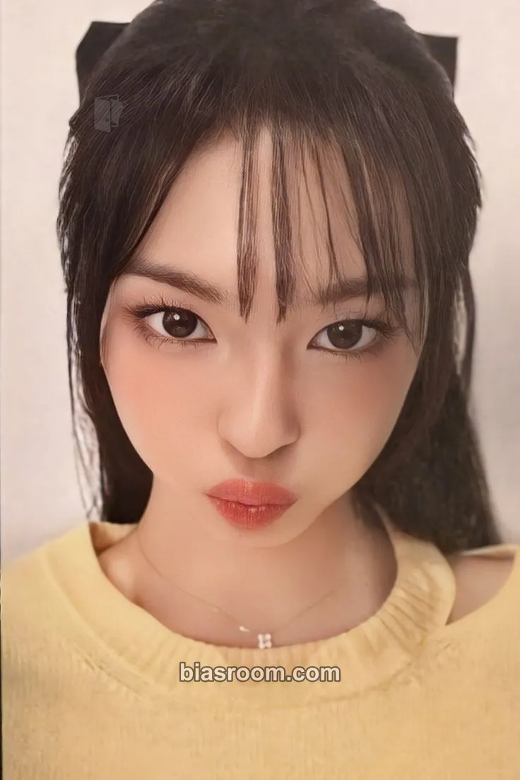 Chiquita Hello Monsters 1st World Tour Photocard - BABYMONSTER - BABYMONSTER K-pop photocard