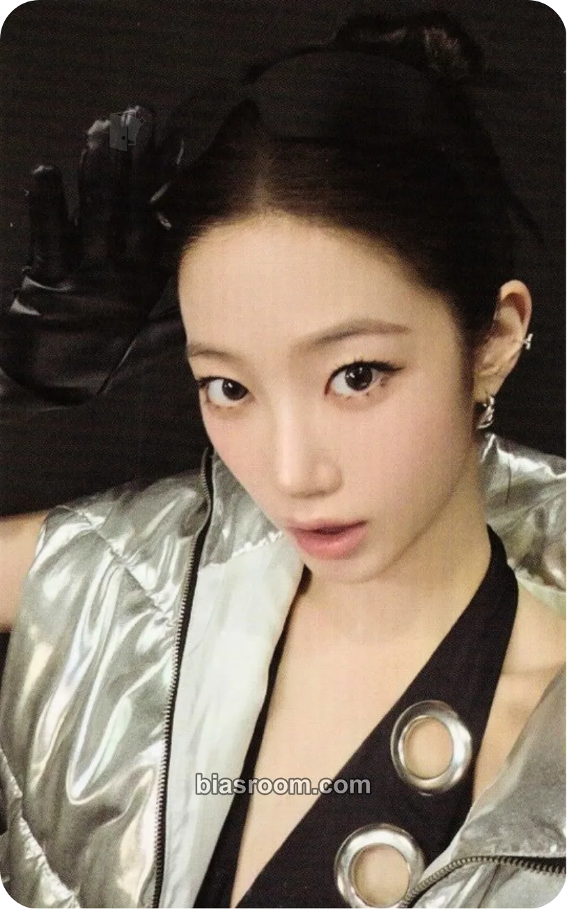 Kazuha SPAGHETTI Photocard - LE SSERAFIM - LE SSERAFIM K-pop photocard