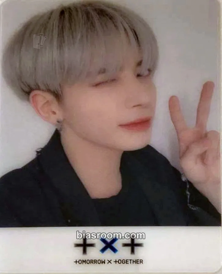 Taehyun The Chaos Chapter: Fight or Escape Photocard - TOMORROW X TOGETHER - TOMORROW X TOGETHER K-pop photocard