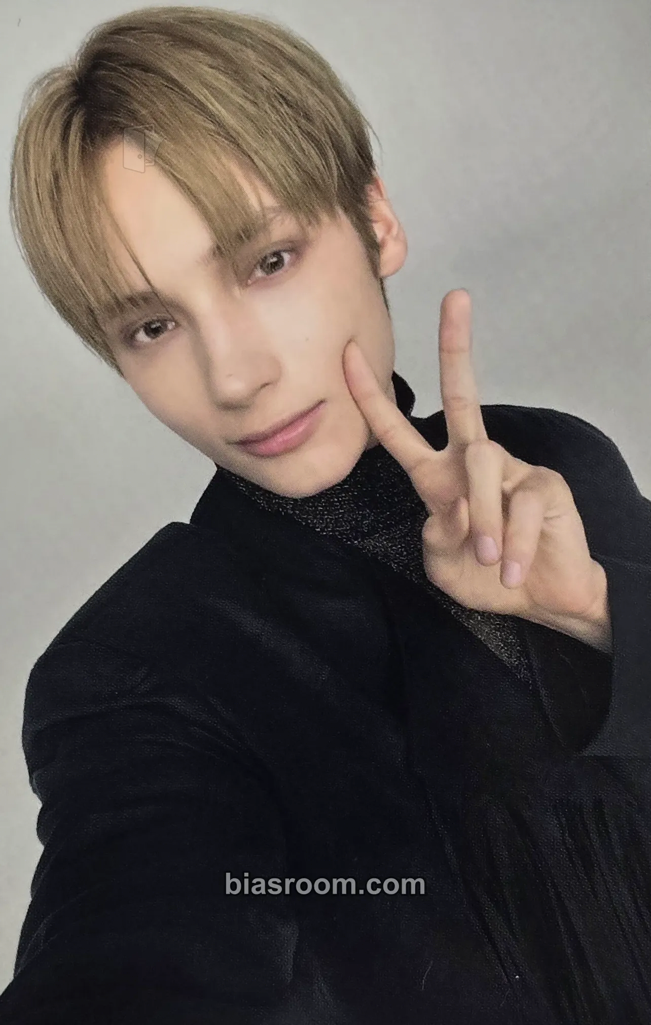 Huening Kai Act: Tomorrow Photocard - TOMORROW X TOGETHER - TOMORROW X TOGETHER K-pop photocard