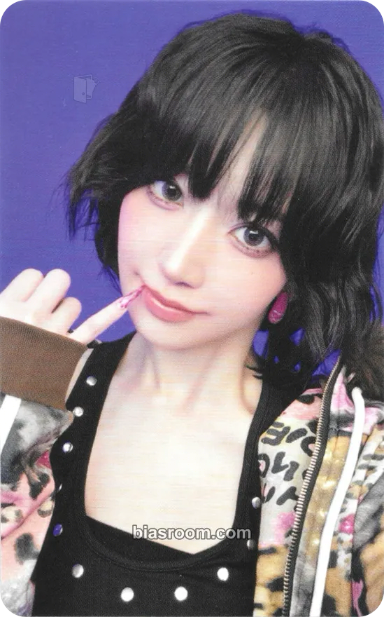 Sakura SPAGHETTI Photocard - LE SSERAFIM - LE SSERAFIM K-pop photocard