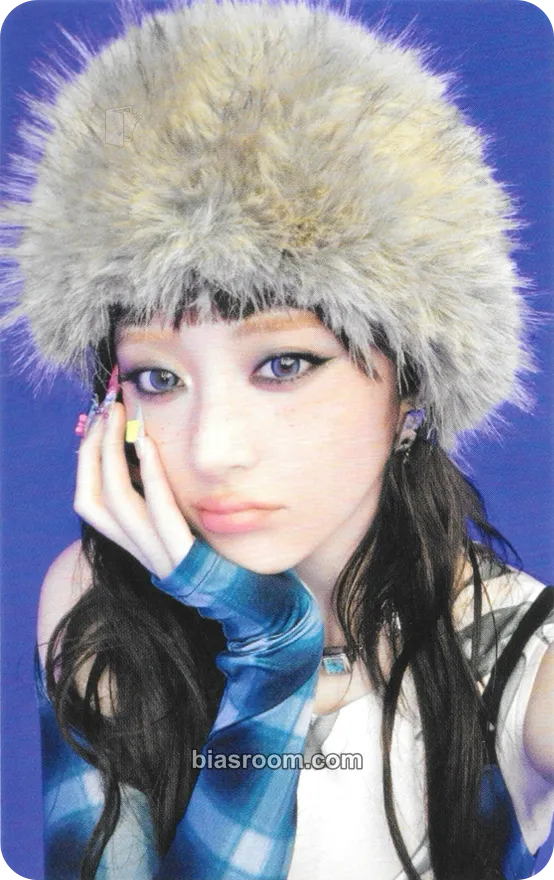 Huh Yunjin SPAGHETTI Photocard - LE SSERAFIM - LE SSERAFIM K-pop photocard