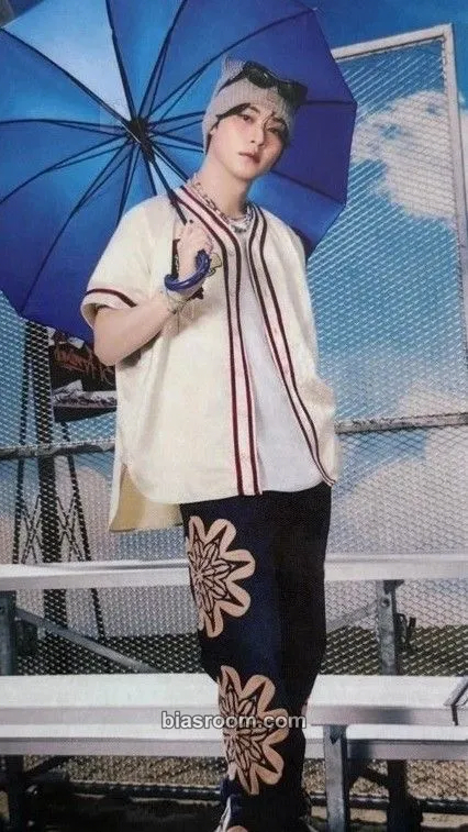 Lee Know dominATE: celebrATE Pop-Up Store Photocard - Stray Kids - Stray Kids K-pop photocard