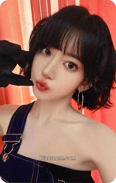 Sakura SPAGHETTI Photocard - LE SSERAFIM - LE SSERAFIM K-pop photocard