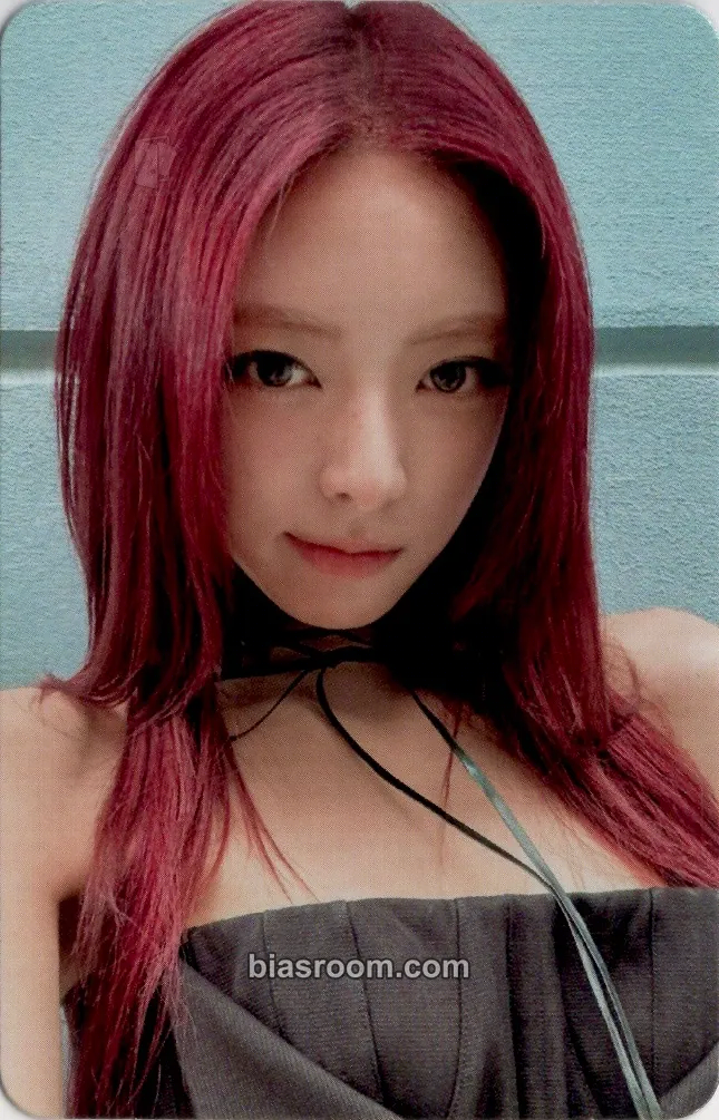 Yuna TUNNEL VISION Photocard - ITZY - ITZY K-pop photocard