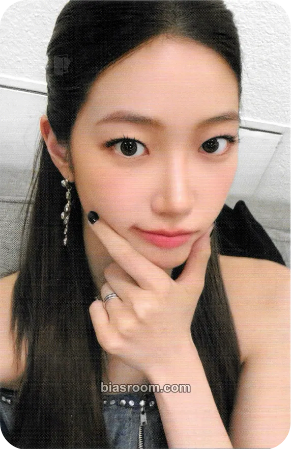 Kazuha SPAGHETTI Photocard - LE SSERAFIM - LE SSERAFIM K-pop photocard