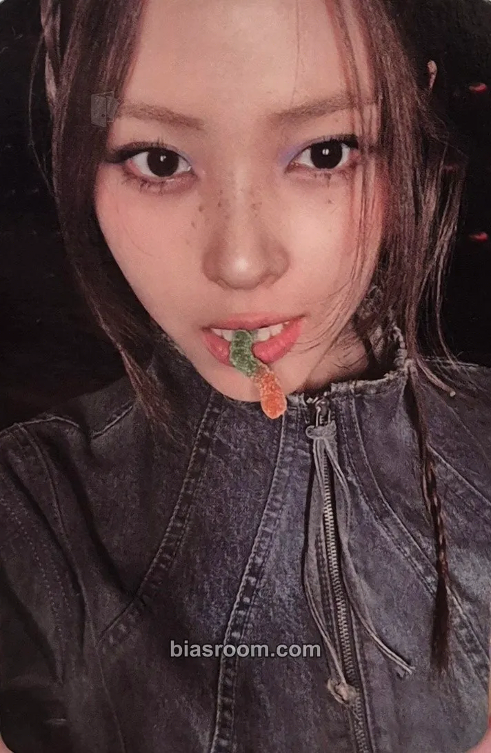 Ryujin TUNNEL VISION Photocard - ITZY - ITZY K-pop photocard