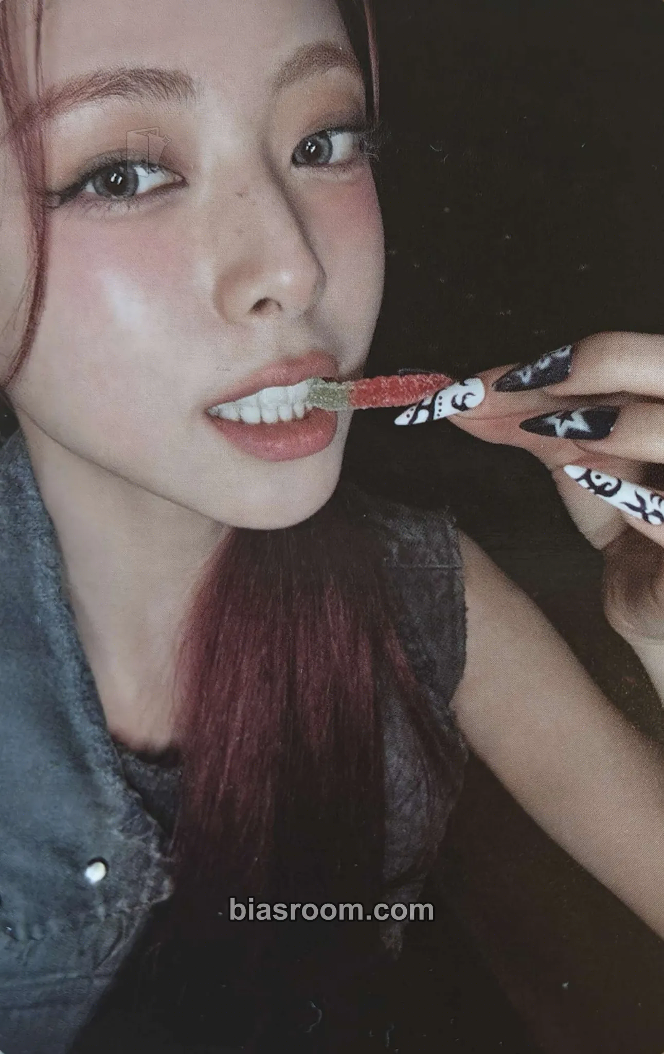 Yuna TUNNEL VISION Photocard - ITZY - ITZY K-pop photocard