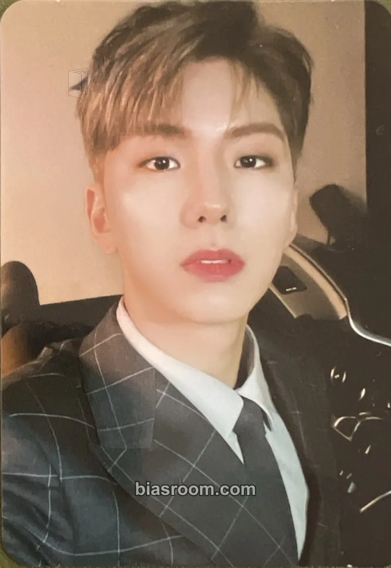 Kihyun Fatal Love Photocard - MONSTA X - MONSTA X K-pop photocard