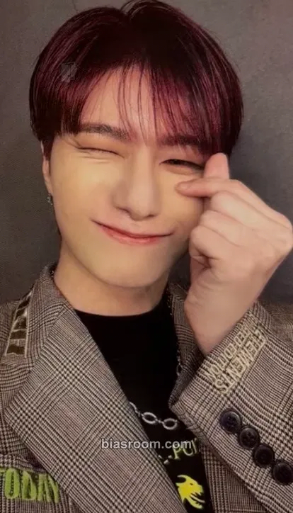 Seungsik Chronograph Photocard - VICTON - VICTON K-pop photocard