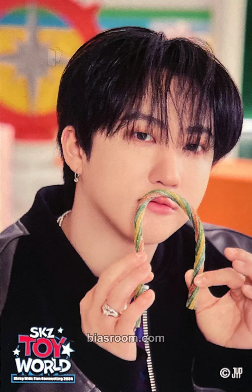 Changbin SKZ Toy World-Fan Connecting 2024 Photocard - Stray Kids - Stray Kids K-pop photocard