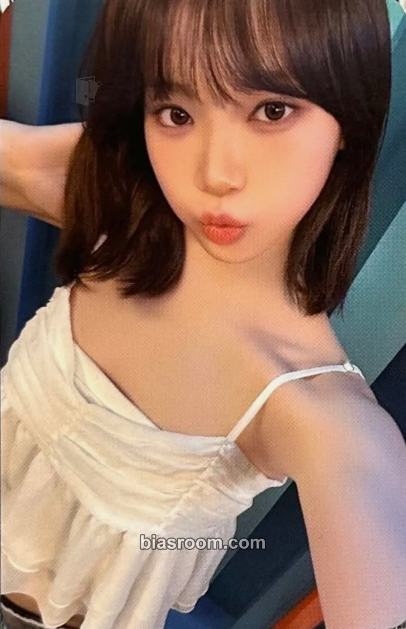 Kim Chaewon SPAGHETTI Photocard - LE SSERAFIM - LE SSERAFIM K-pop photocard