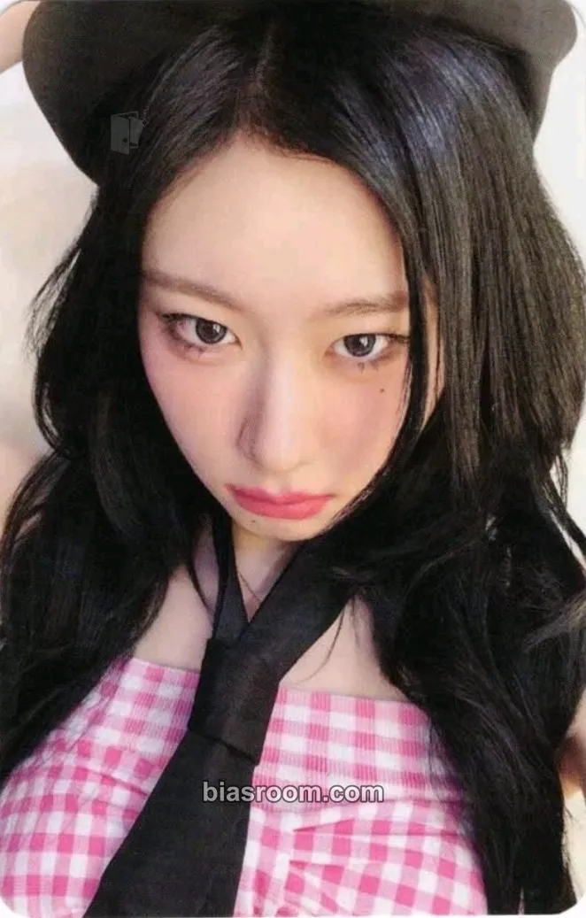 Chaeryeong Girls Will Be Girls Photocard - ITZY - ITZY K-pop photocard