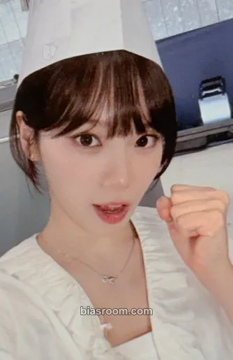 Kim Chaewon SPAGHETTI Photocard - LE SSERAFIM - LE SSERAFIM K-pop photocard