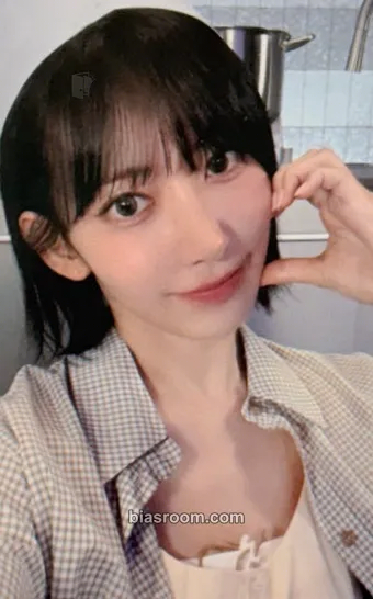 Sakura SPAGHETTI Photocard - LE SSERAFIM - LE SSERAFIM K-pop photocard