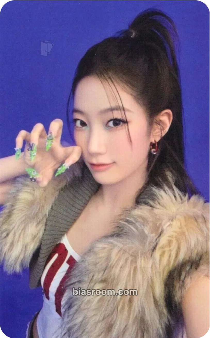 Kazuha SPAGHETTI Photocard - LE SSERAFIM - LE SSERAFIM K-pop photocard