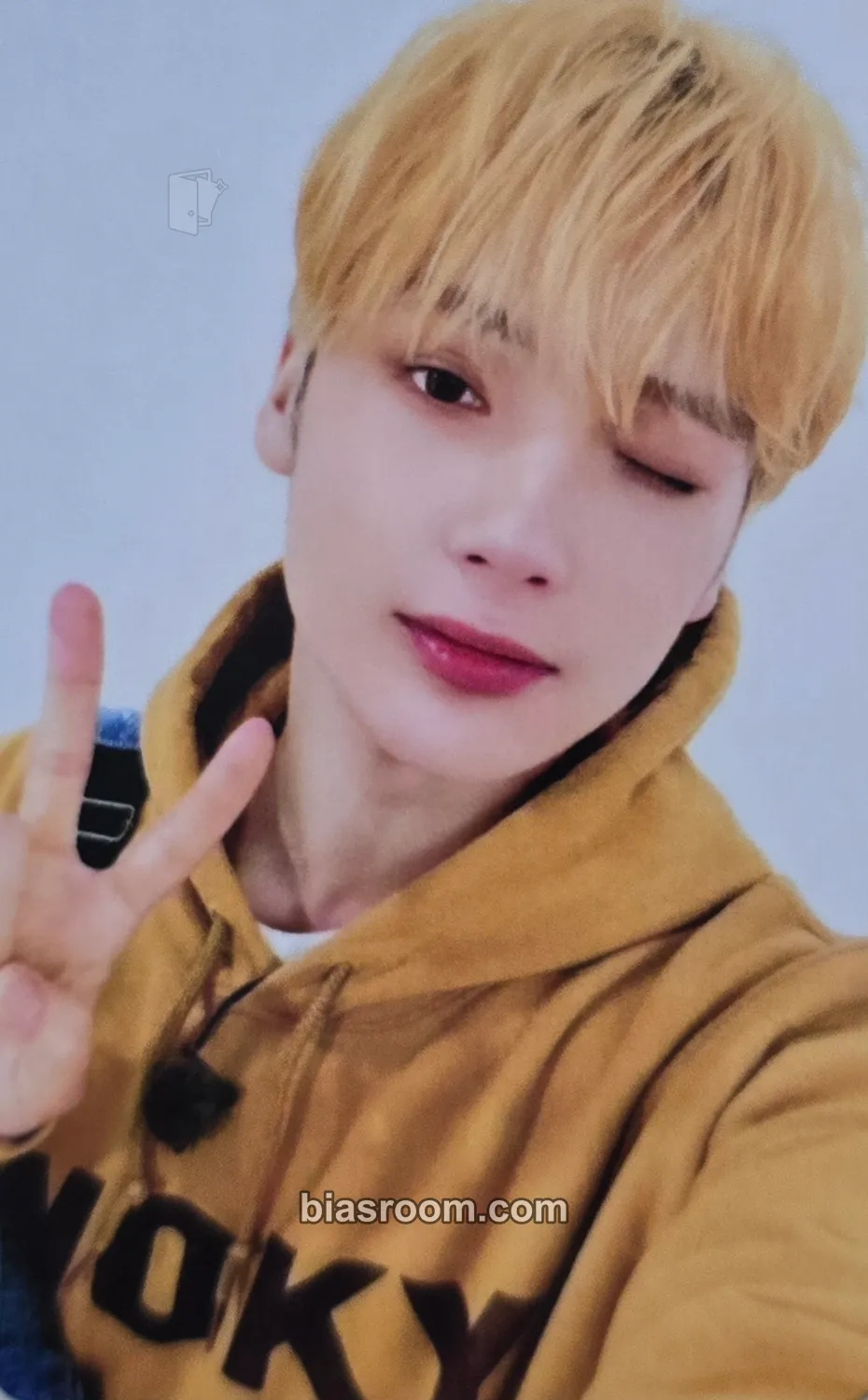 Huening Kai JPFC (Japan Fanclub) Photocard - TOMORROW X TOGETHER - TOMORROW X TOGETHER K-pop photocard