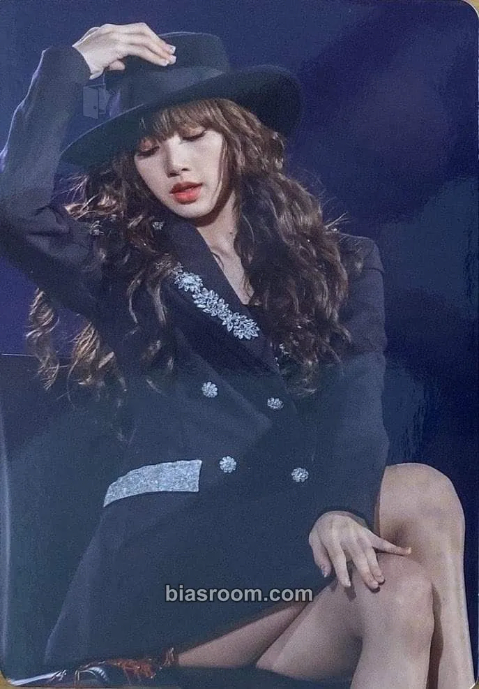 Lisa 'In Your Area' 1st World Tour Photocard - BLACKPINK - BLACKPINK K-pop photocard