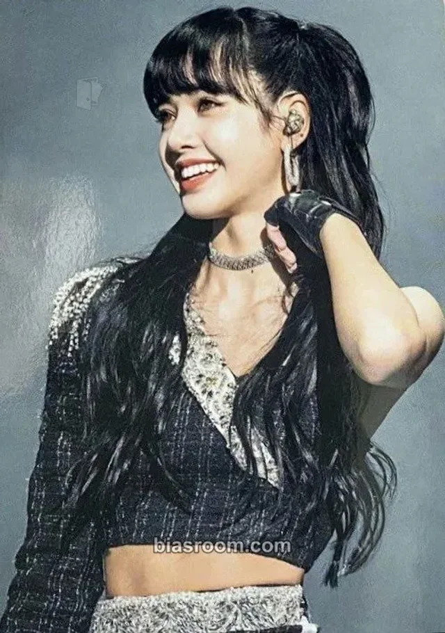 BLACKPINK - Lisa - 'In Your Area' 1st World Tour Event tour merch photocard set fukuoka
