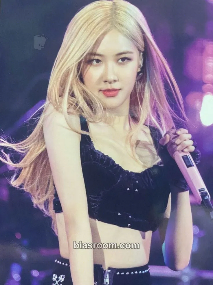 Rosé 'In Your Area' 1st World Tour Photocard - BLACKPINK - BLACKPINK K-pop photocard